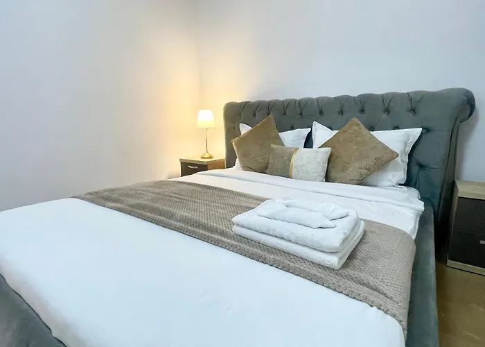 Adress Cd23 Apartament